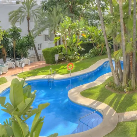 Real - Newly Reformed Apartment Marbella