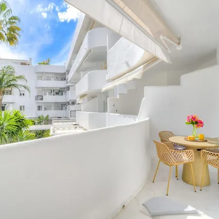 Real - Newly Reformed Apartment *