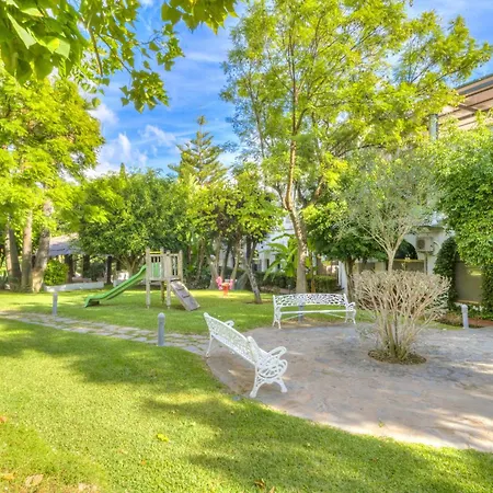 Real - Newly Reformed Apartment Marbella