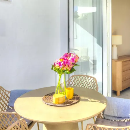 Real - Newly Reformed Apartment Marbella