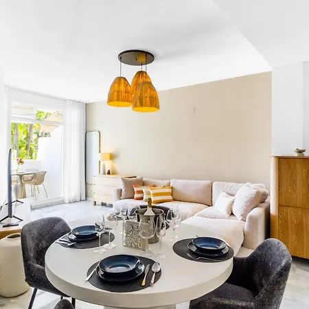 Real - Newly Reformed Apartment